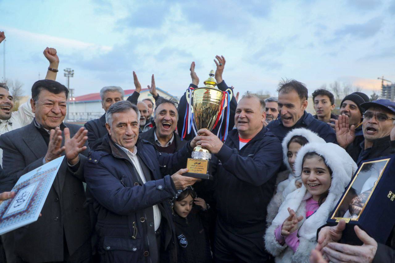 شرکت بازرگانی آفتاب کالای سبلان (شمع یار ) قهرمان مسابقات فوتبال پیشکسوتان استان اردبیل شد